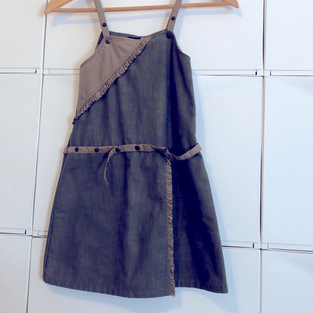 Awesome! Girls dress/jumper size 6 denim